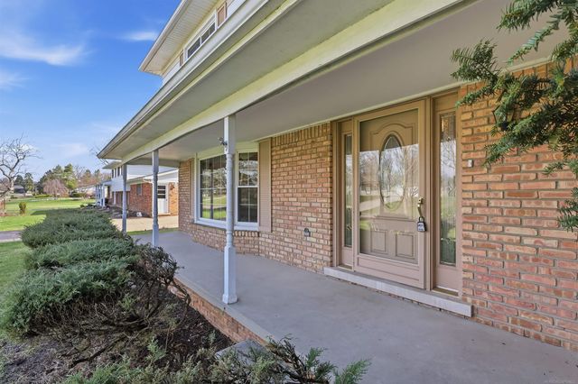 53236 Bancroft Drive, Shelby Twp, MI 48316