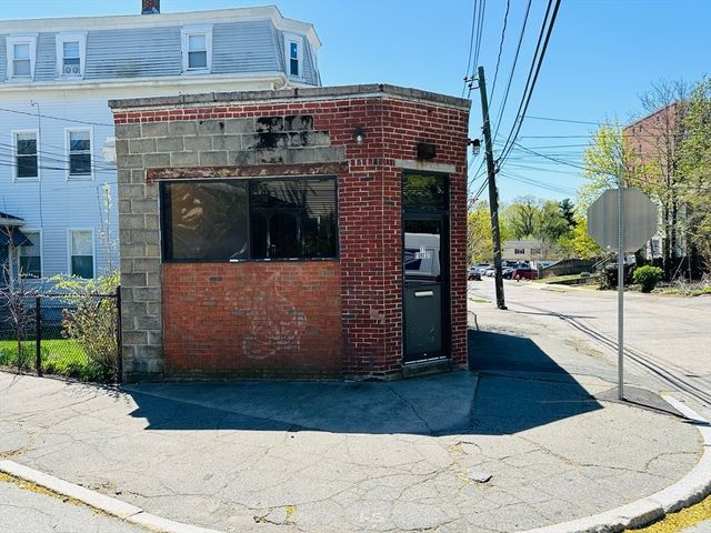 77 Forest Street, Watertown, MA 02472