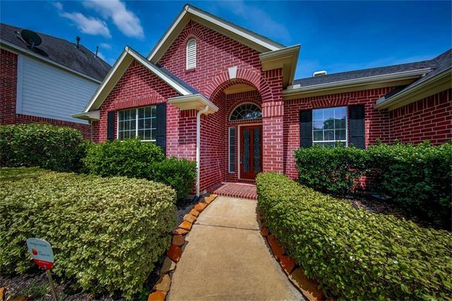 13803 Sherburn Manor Drive, Cypress, TX 77429