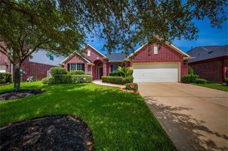 13803 Sherburn Manor Drive, Cypress, TX 77429