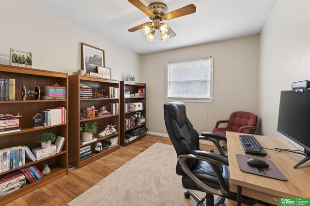 9253 Tomahawk Boulevard, Omaha, NE 68134