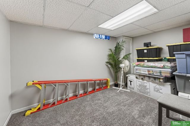 9253 Tomahawk Boulevard, Omaha, NE 68134