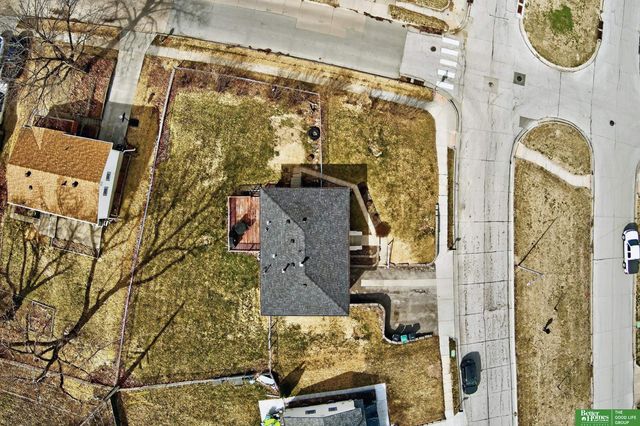 9253 Tomahawk Boulevard, Omaha, NE 68134