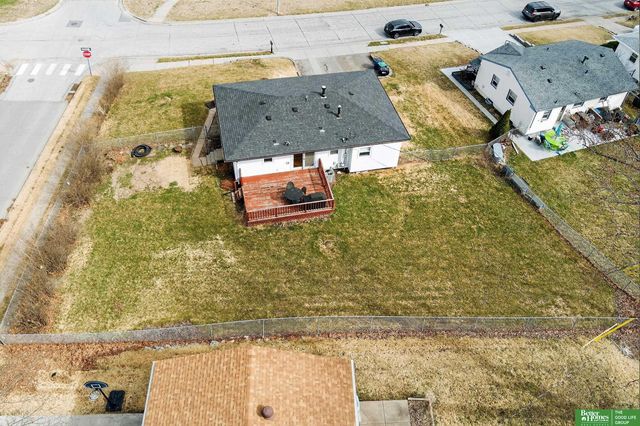 9253 Tomahawk Boulevard, Omaha, NE 68134