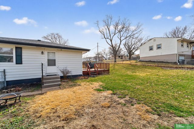 9253 Tomahawk Boulevard, Omaha, NE 68134