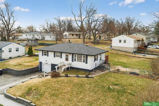 9253 Tomahawk Boulevard, Omaha, NE 68134