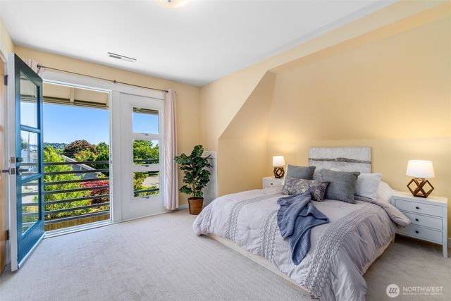 943 NW 60th Street, Seattle, WA 98107
