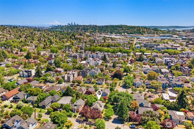 943 NW 60th Street, Seattle, WA 98107
