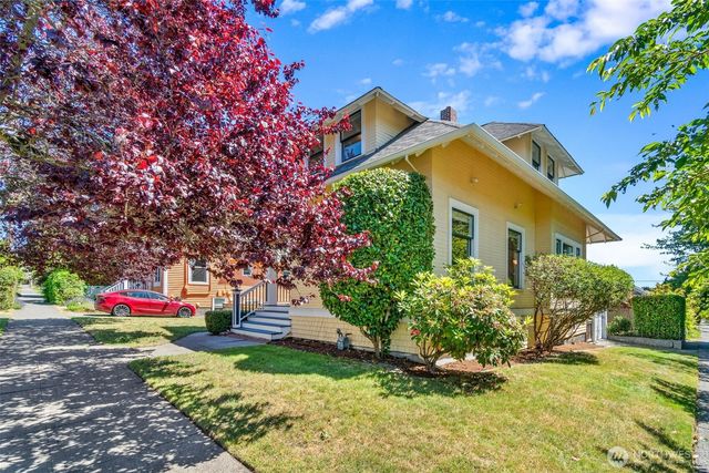 943 NW 60th Street, Seattle, WA 98107