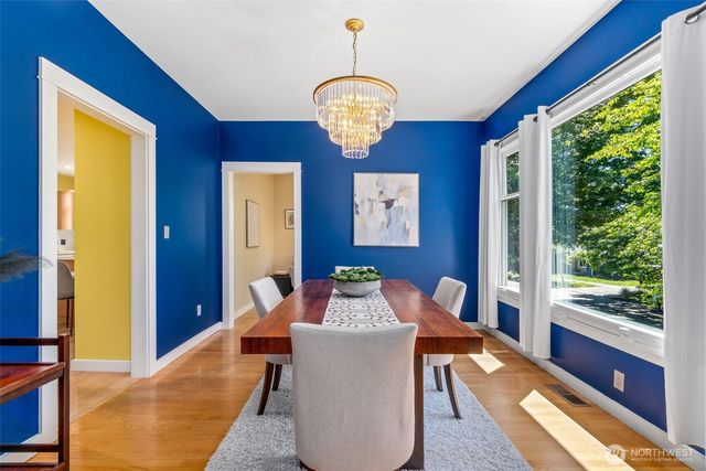 943 NW 60th Street, Seattle, WA 98107