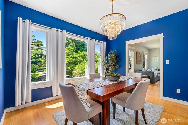 943 NW 60th Street, Seattle, WA 98107