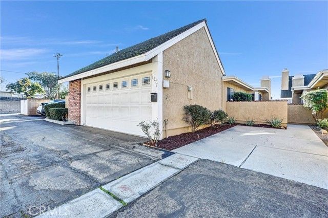 1072 N La Breda, Covina, CA 91722