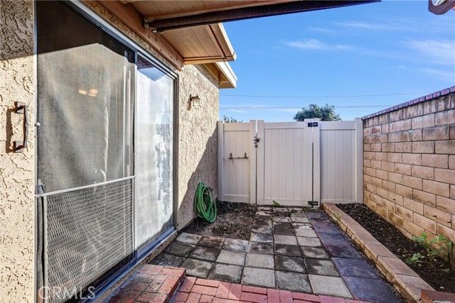 1072 N La Breda, Covina, CA 91722