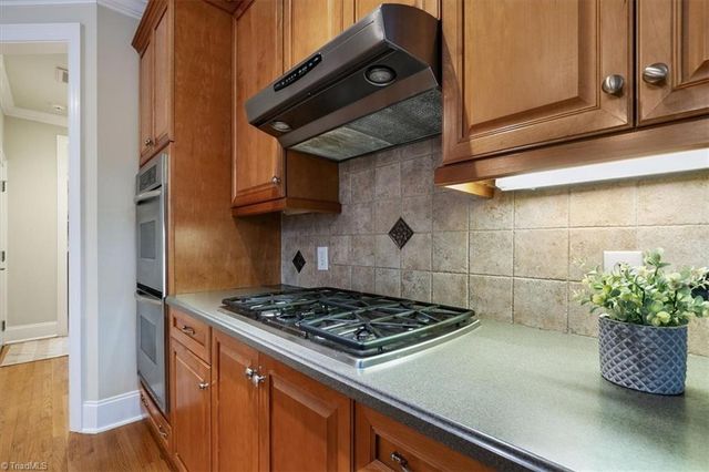 19 Middlefield Court, Greensboro, NC 27455