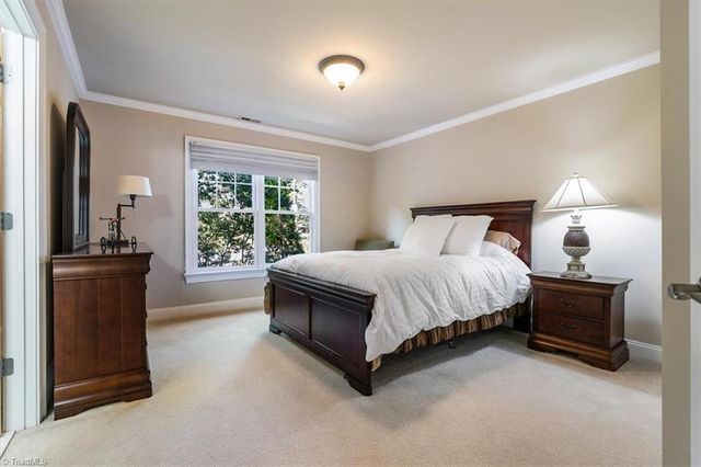 19 Middlefield Court, Greensboro, NC 27455