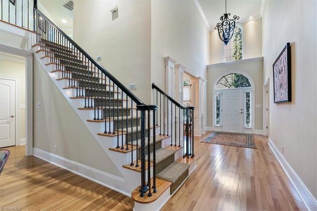 19 Middlefield Court, Greensboro, NC 27455