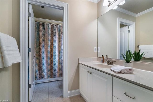 19 Middlefield Court, Greensboro, NC 27455