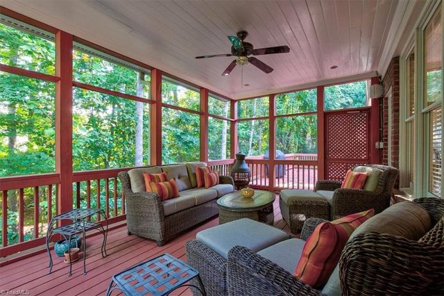 19 Middlefield Court, Greensboro, NC 27455