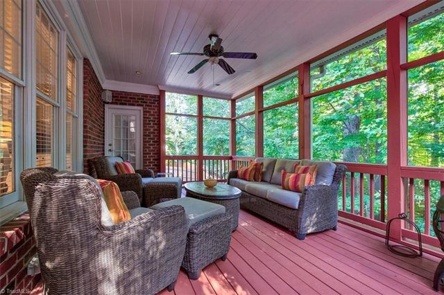 19 Middlefield Court, Greensboro, NC 27455