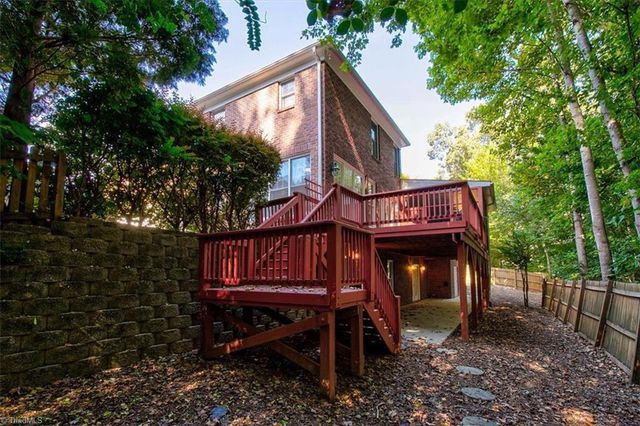 19 Middlefield Court, Greensboro, NC 27455