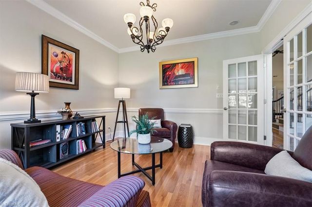 19 Middlefield Court, Greensboro, NC 27455