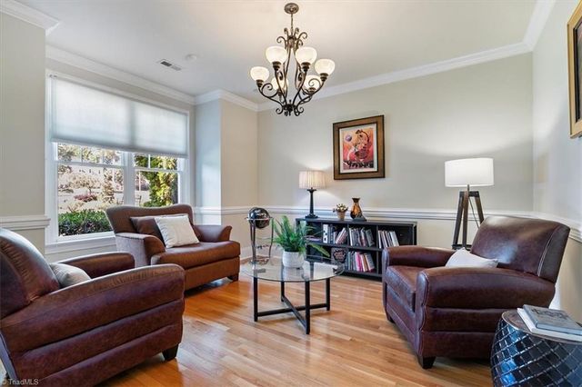 19 Middlefield Court, Greensboro, NC 27455