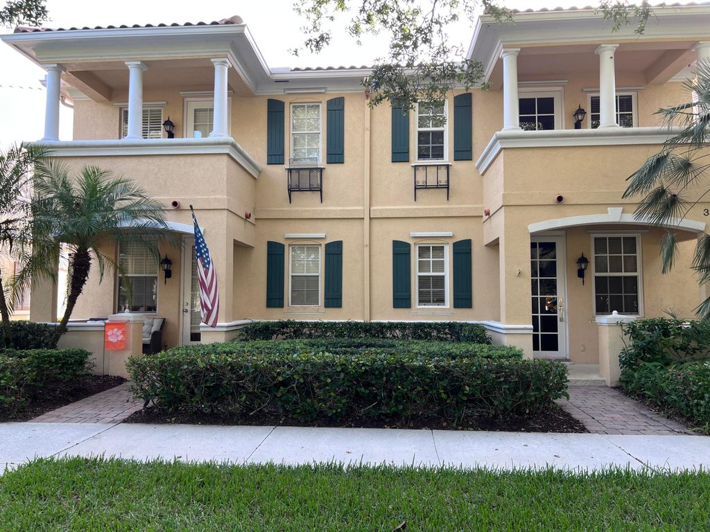3368 Greenway Drive, Jupiter, FL 33458