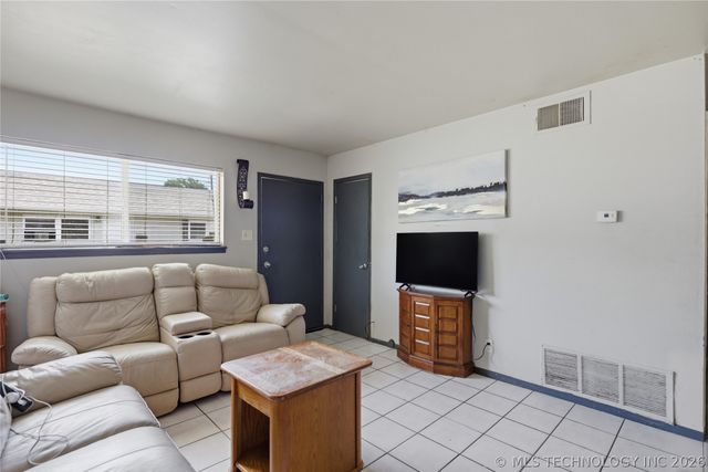 1074 N Irvington Avenue N A&B, Tulsa, OK 74115