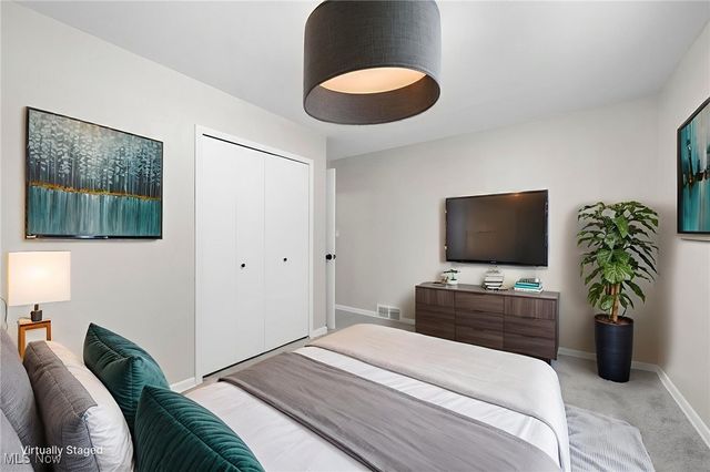 5345 Fairtree Road, Bedford Heights, OH 44146