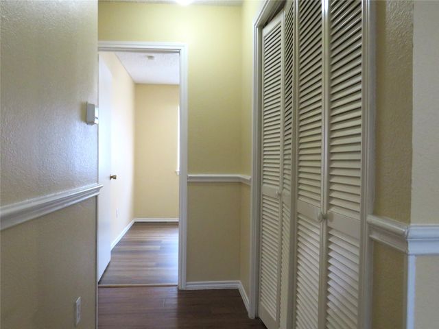 6034 Maple Leaf Drive, Arlington, TX 76017