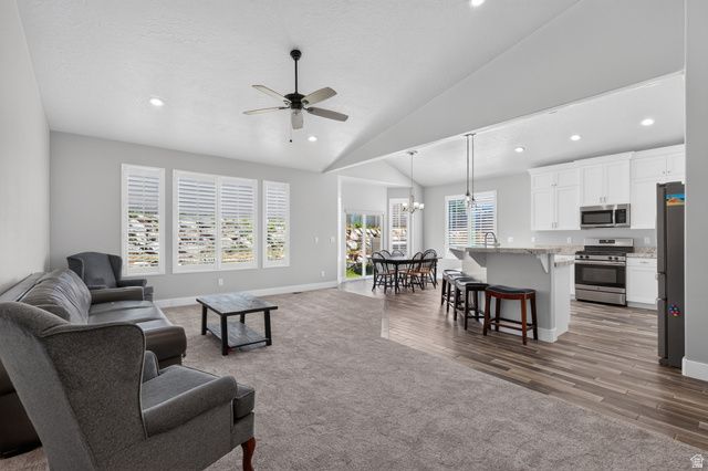 806 W VALLEY VISTA WAY, Lehi, UT 84048
