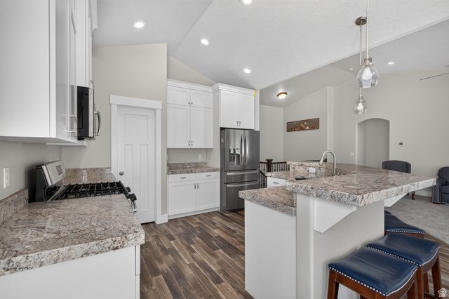 806 W VALLEY VISTA WAY, Lehi, UT 84048