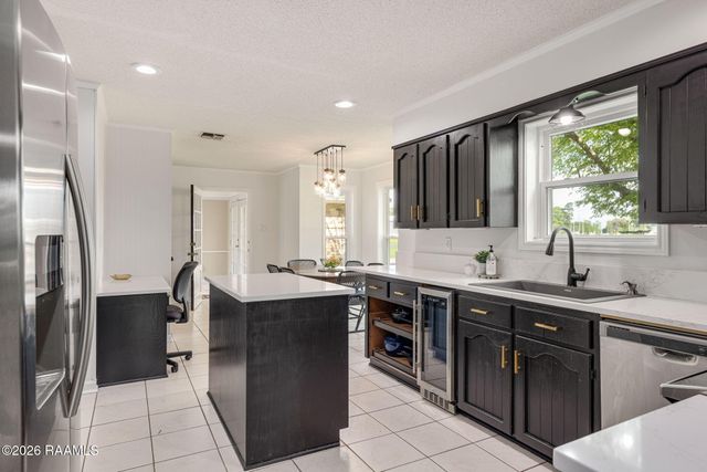 100 Presbytere Parkway, Lafayette, LA 70503