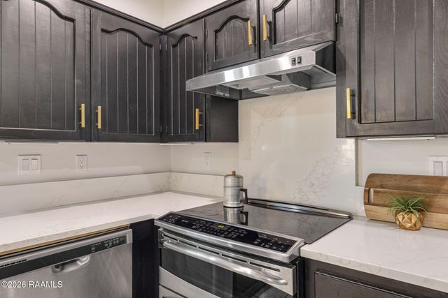 100 Presbytere Parkway, Lafayette, LA 70503