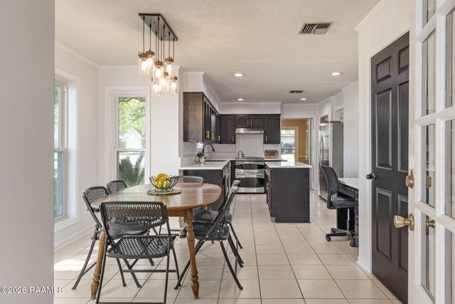 100 Presbytere Parkway, Lafayette, LA 70503