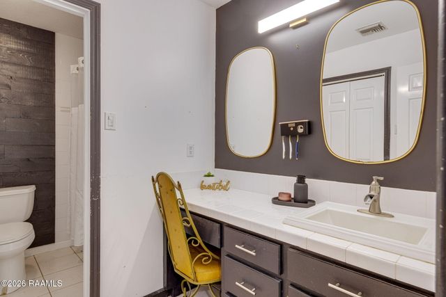 100 Presbytere Parkway, Lafayette, LA 70503