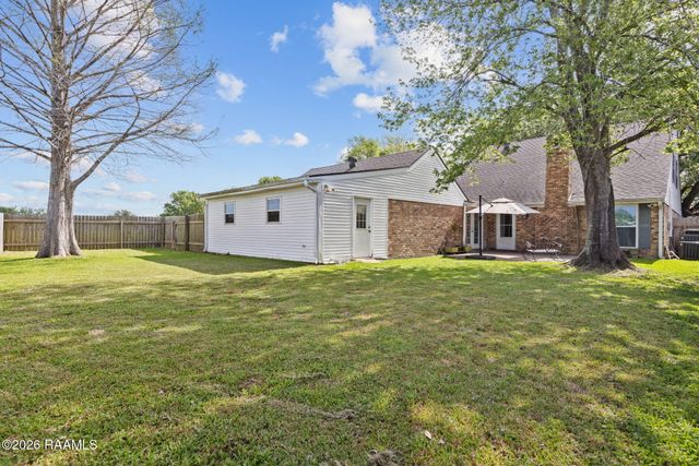 100 Presbytere Parkway, Lafayette, LA 70503