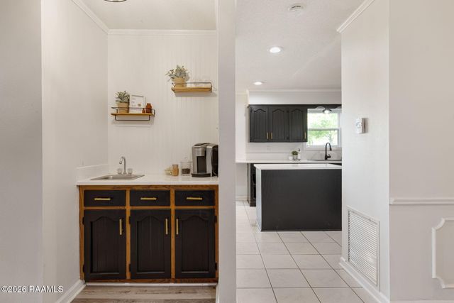 100 Presbytere Parkway, Lafayette, LA 70503