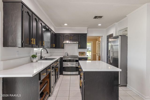 100 Presbytere Parkway, Lafayette, LA 70503