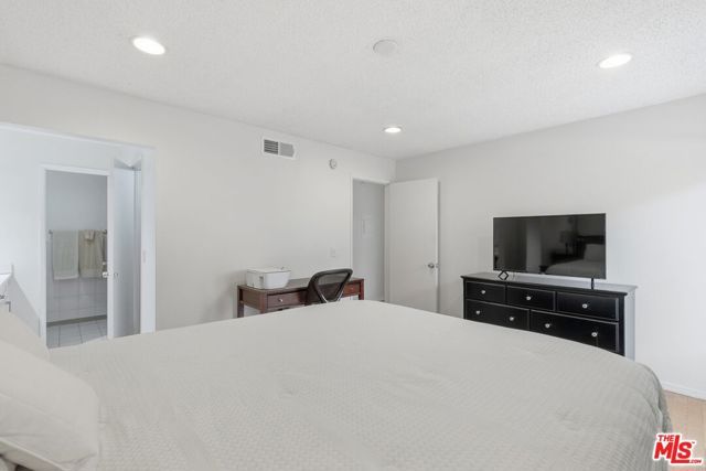 15155 Sherman Way 47, Van Nuys (los Angeles), CA 91405