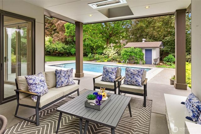 8425 NE 22nd Place, Clyde Hill, WA 98004