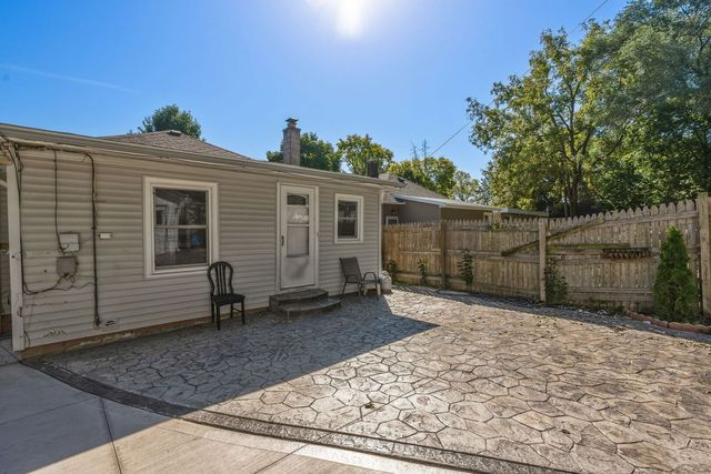 917 Mason Avenue, Aurora, IL 60506