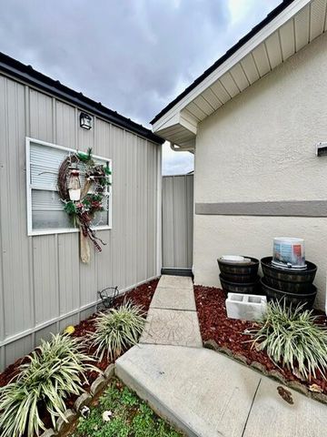 25 Barton Court, Monticello, KY 42633