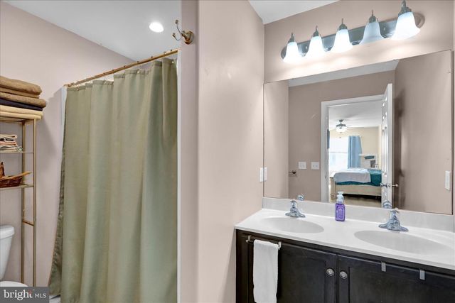 1237 FAIRMONT AVE, Temple, PA 19560