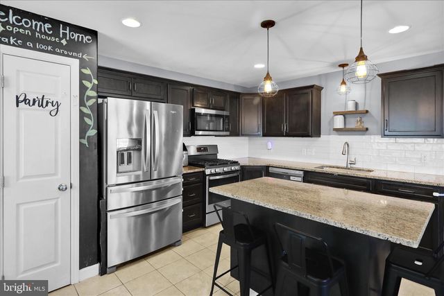 1237 FAIRMONT AVE, Temple, PA 19560