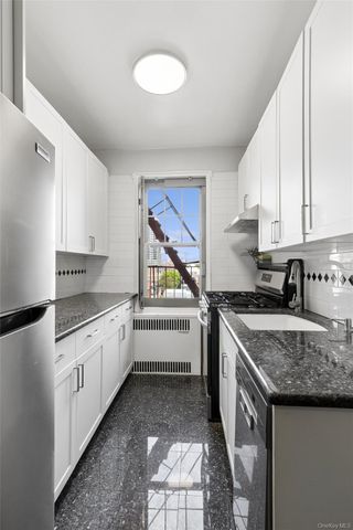 7636 113th Street 6M, Forest Hills, NY 11375