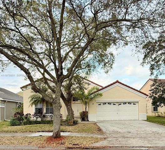 622 Carrington Ln 622, Weston, FL 33326