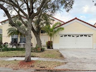 622 Carrington Ln 622, Weston, FL 33326