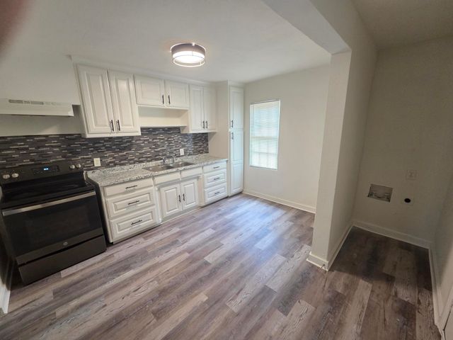 3328 Lynnfield Drive, Fort Worth, TX 76103