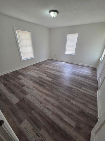3328 Lynnfield Drive, Fort Worth, TX 76103